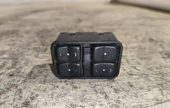 Opel Zafira A Electric window control switch 13363401 26107102 90561086
