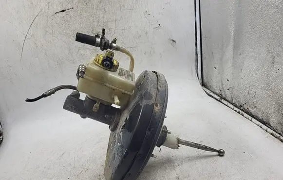Volkswagen Bora Brake booster 