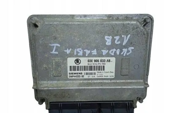 Skoda Fabia Mk1 (6Y) Engine control unit/module 03E906033AB 5WP4422302