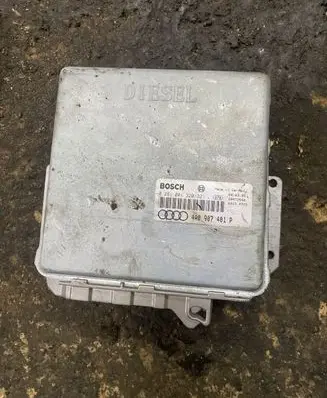 Audi A6 S6 C4 4A Engine control unit/module 4A0907401P 0281001320