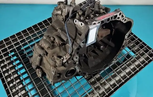 Toyota Avensis T220 Manual 5 speed gearbox C606 IMPRK1544513