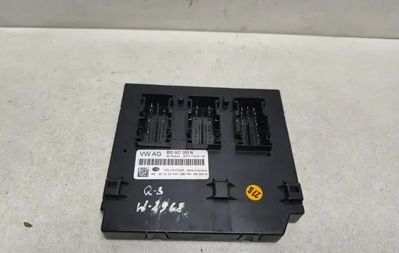 Audi Q3 8U Comfort/convenience module 8X0907063N