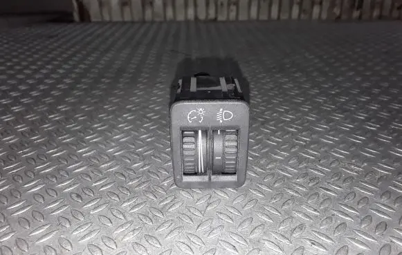 Volkswagen PASSAT B6 Headlight level height control switch