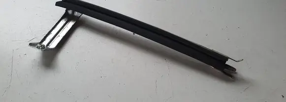 Hyundai Santa Fe Front door windshield rail 