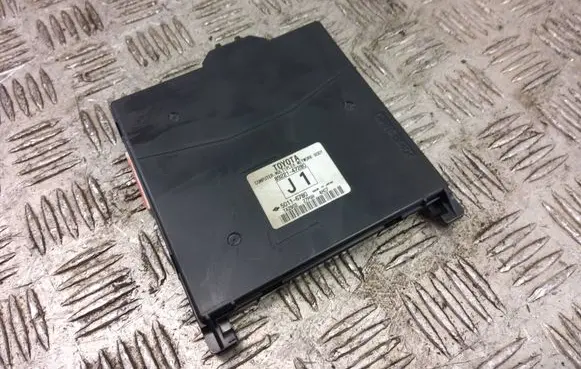 Toyota Prius (XW30) Door central lock control unit/module 89221-47280