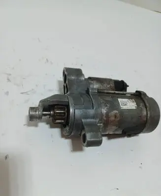 Volkswagen PASSAT B5 Starter motor 068911024