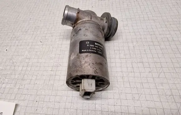 BMW 5 E39 Idle control valve (regulator) 0280140545 1744713 13411733217103059