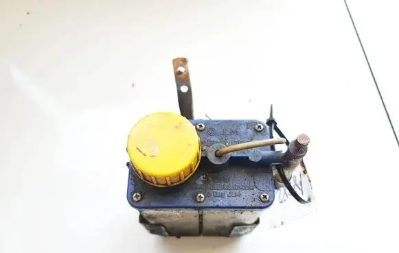Nissan Quest Power steering fluid tank/reservoir j01310