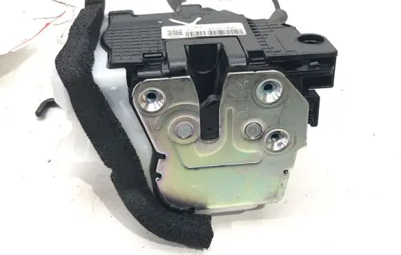 Hyundai i20 (GB IB) Front door lock 81310-C8020