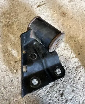 Muffler mount bracket/holder