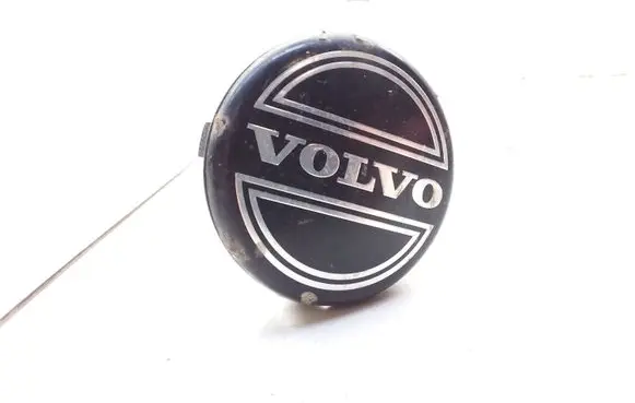 Volvo S60 R12 wheel hub/cap/trim 3546923