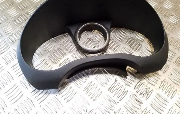 Toyota RAV 4 (XA20) Dashboard trim