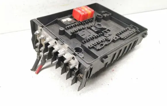 Volkswagen Touran I Fuse module 1K0937125A L1T000034