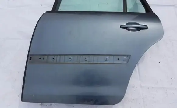 Citroen C4 Grand Picasso Rear door pilkos