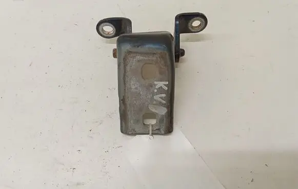 Opel Insignia A Front door upper hinge A046574