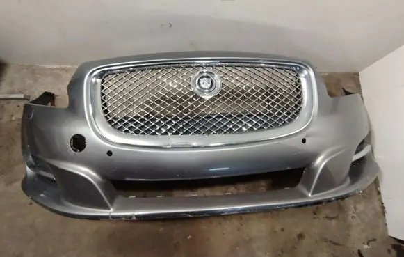 Jaguar XJ X351 Front bumper AW938A100AA