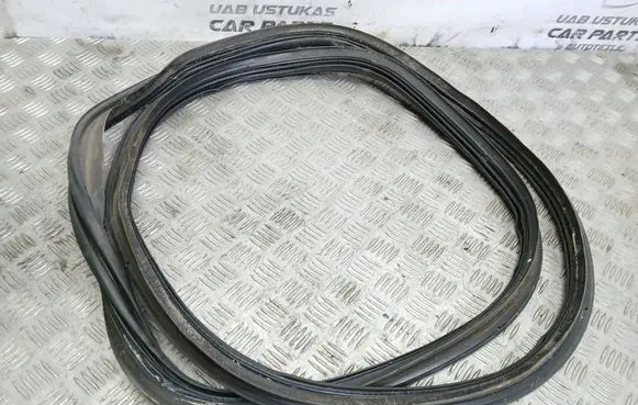 Volvo XC60 Trunk rubber seal (body) 
