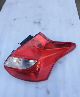 Ford Focus Rear/tail lights BM5113404A