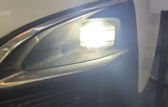 Peugeot 3008 II Front fog light 9826960480 IMPRK1531672