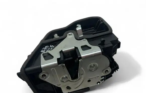 BMW X5 E70 Rear door lock 7202147