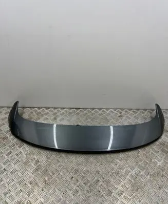 Tailgate/trunk spoiler