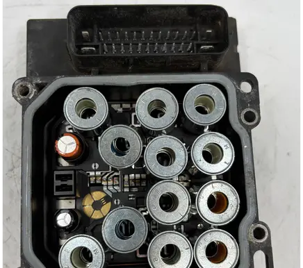 Nissan Navara Engine control unit/module ECU 0265951727 10107 B0332