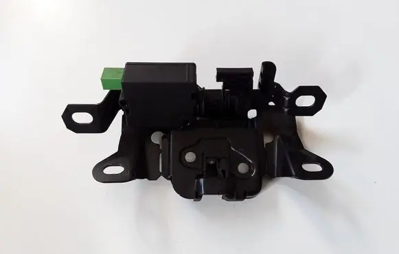 Volvo C30 Loading door lock 30784739