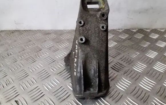 Audi A6 S6 C4 4A Engine mounting bracket 4A0199307A