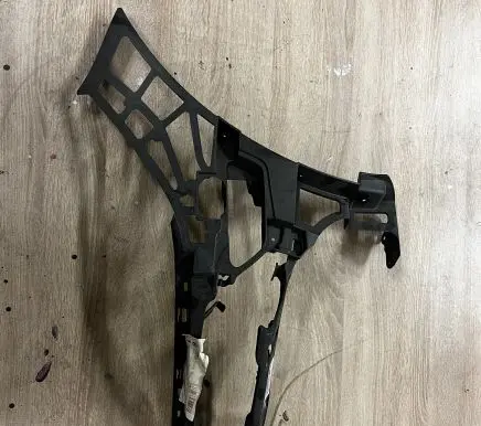 Mercedes-Benz CLS C218 X218 Front bumper mounting bracket A2188852565