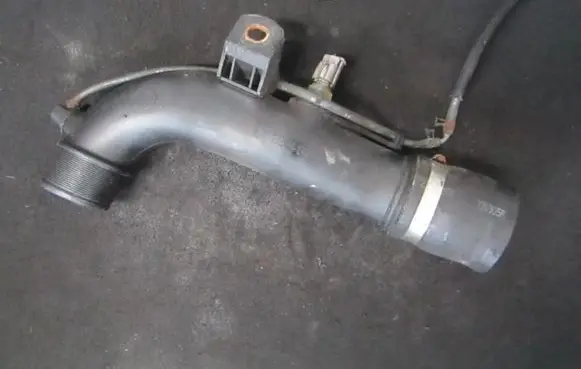 Intercooler hose/pipe