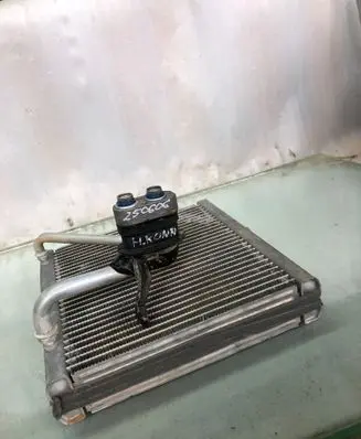 Hyundai Kona II Air conditioning (A/C) radiator (interior) 