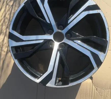 Volvo S60 R19 alloy rim L0069817 L6898ZC V13H6LXT8
