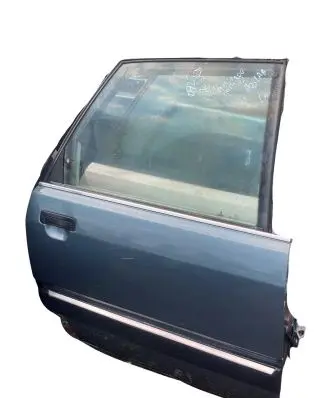 Audi 200 Rear door