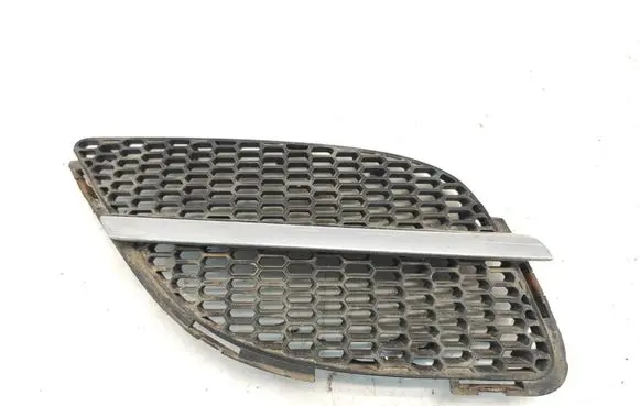 Nissan Almera N16 Front bumper lower grill