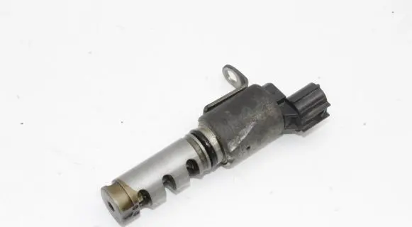 Toyota Auris 150 Camshaft vanos timing valve 30T050