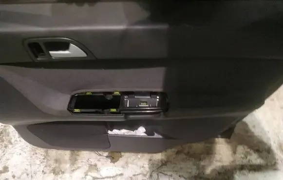 Volvo V50 Front door card panel trim 