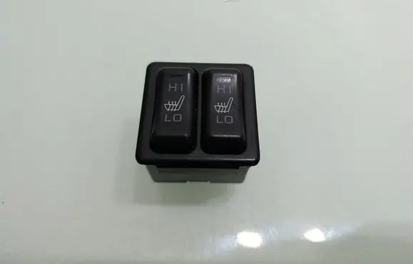 Mitsubishi Grandis Seat heating switch 