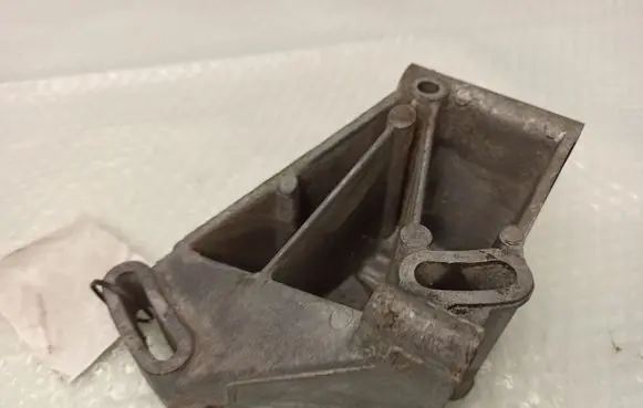 Mercedes-Benz E W123 Power steering pump mounting bracket 1234660241
