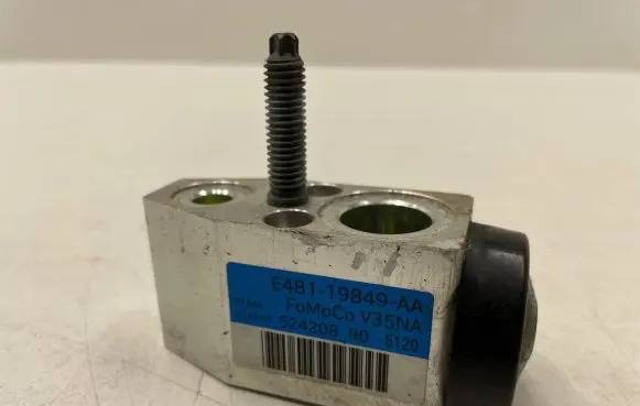 Air conditioning (A/C) expansion valve