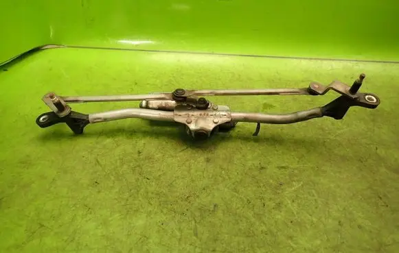 Skoda Fabia Mk2 (5J) Front wiper linkage and motor