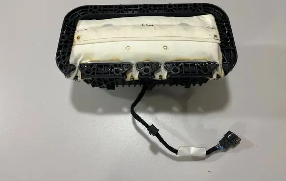 Passenger airbag