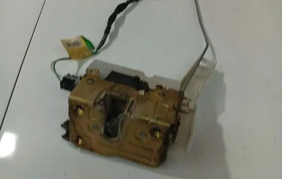 Renault Scenic I Rear door lock 