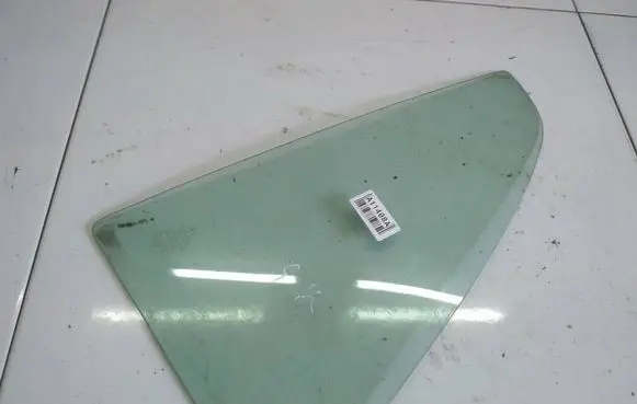Mercedes-Benz ML W163 Rear vent window glass AS2