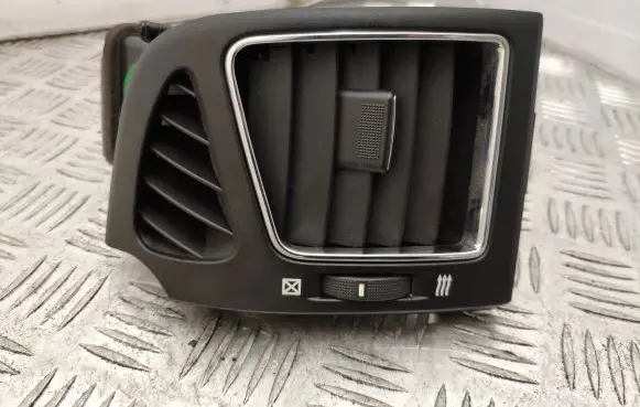 Dashboard air vent grill cover trim