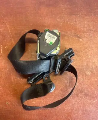 Mercedes-Benz Sprinter W906 Front seatbelt 601384300 000000 009092