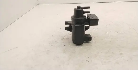 BMW 5 E60 E61 Turbo solenoid valve 70057903 7796634 16T309