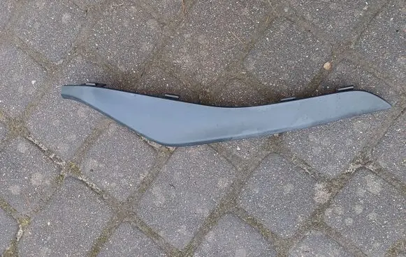 Volvo XC60 Front bumper splitter molding 31352458