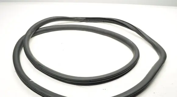 Ford Explorer Front door rubber seal R2KBR20708A