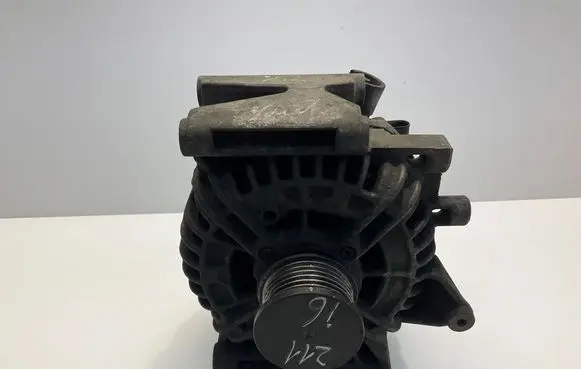 Mercedes-Benz E W211 Generator/alternator A0131540002 0124625014 0131540002