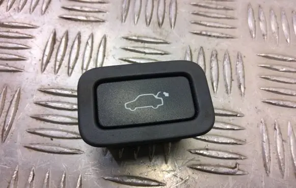 Land Rover Evoque I Tailgate/trunk/boot open switch 31412055AA